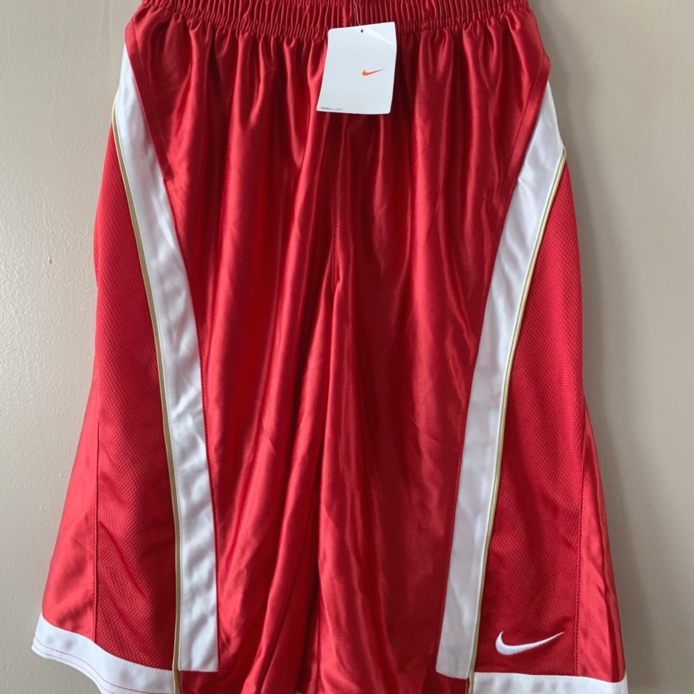 Vintage Y2K Nike Hoops Athletic Basketball Shorts Boys Large (14-16) 2008